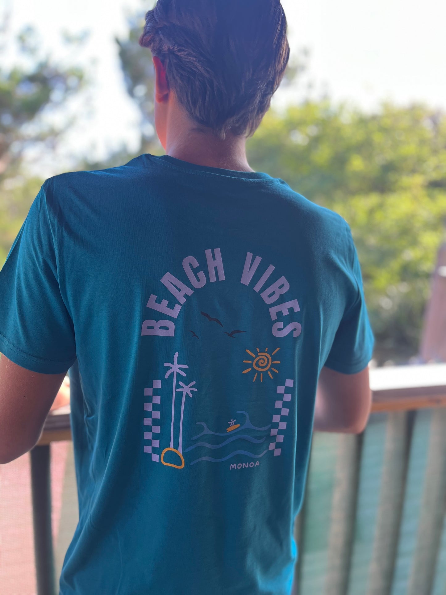 T-shirt beach vibes